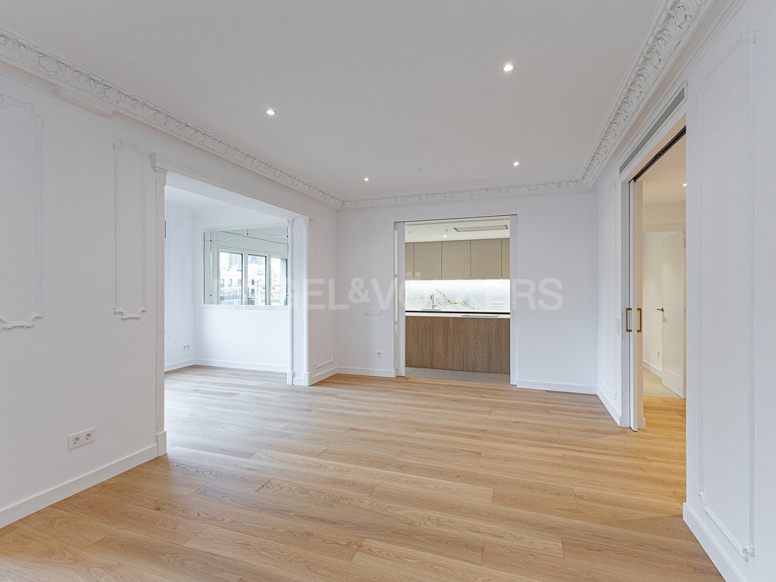 Apartment in Eixample, Barcelona, Spain 4 - 18577722