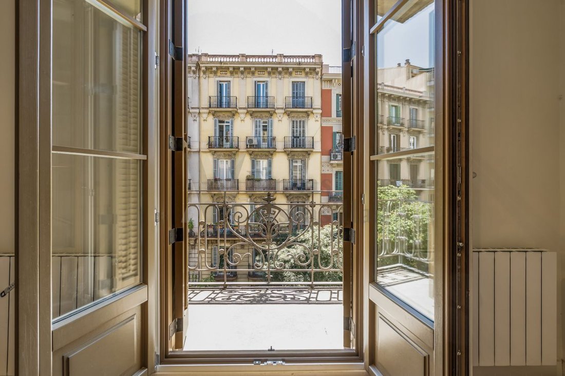 Apartment in Eixample, Barcelona, Spain 5 - 18574520