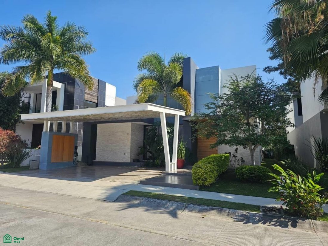 Townhouse in Altozano, Colima, Mexico 1 - 17288235