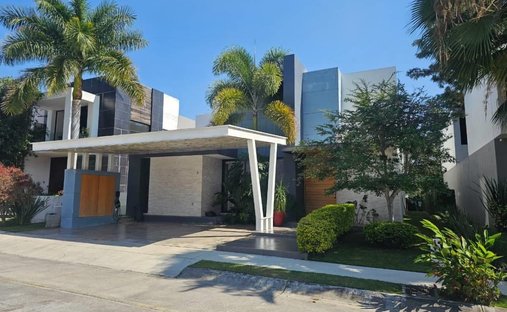 Townhouse en Altozano, Colima, México 1