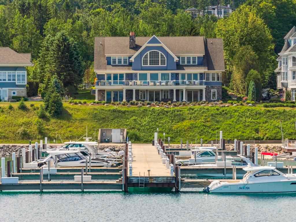 House in Petoskey, Michigan, United States 4 - 18574340