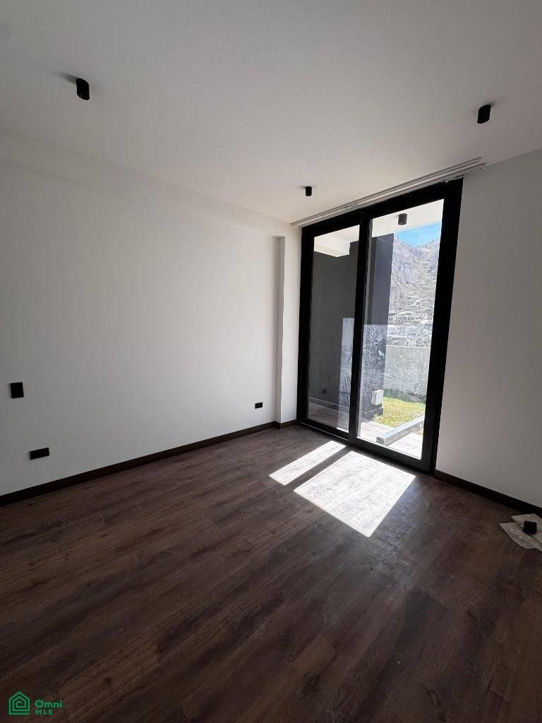 Townhouse in La Paz, La Paz Department, Bolivia 1 - 18481078
