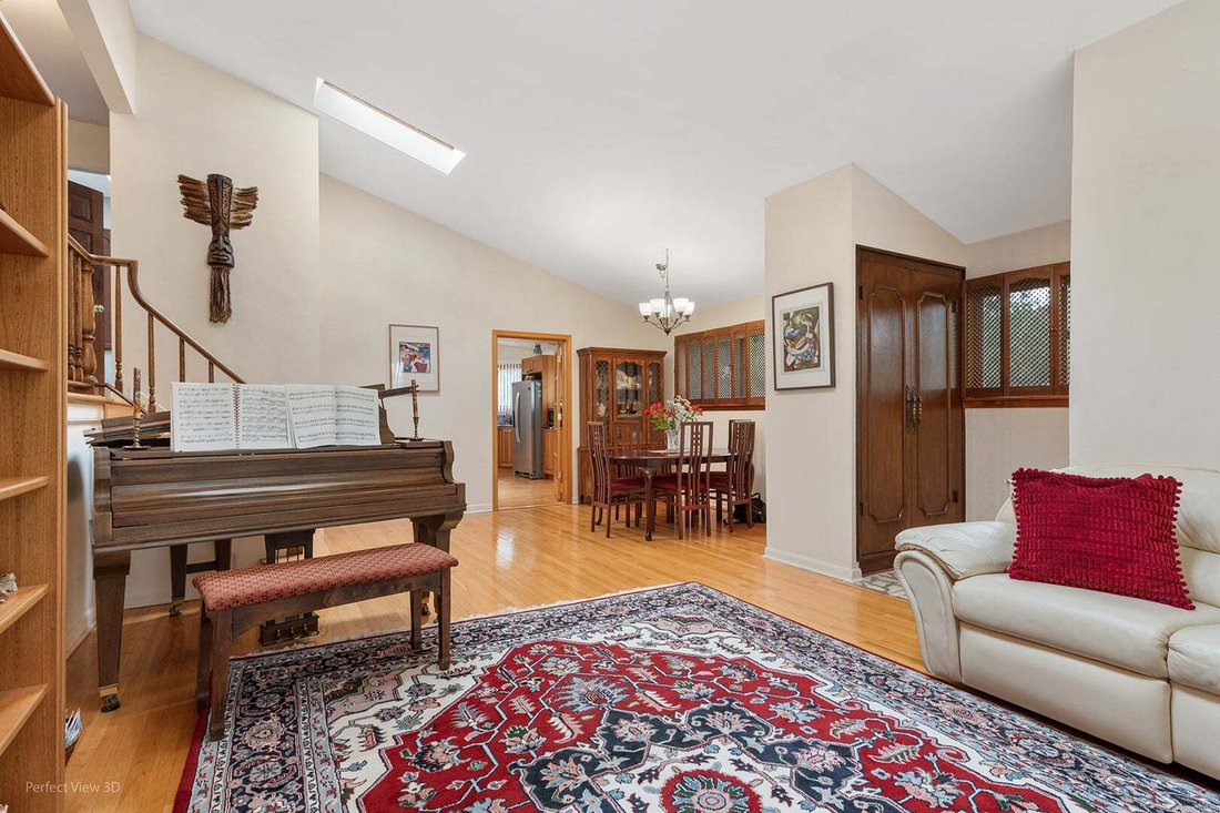 House in Skokie, Illinois, United States 5 - 18577184