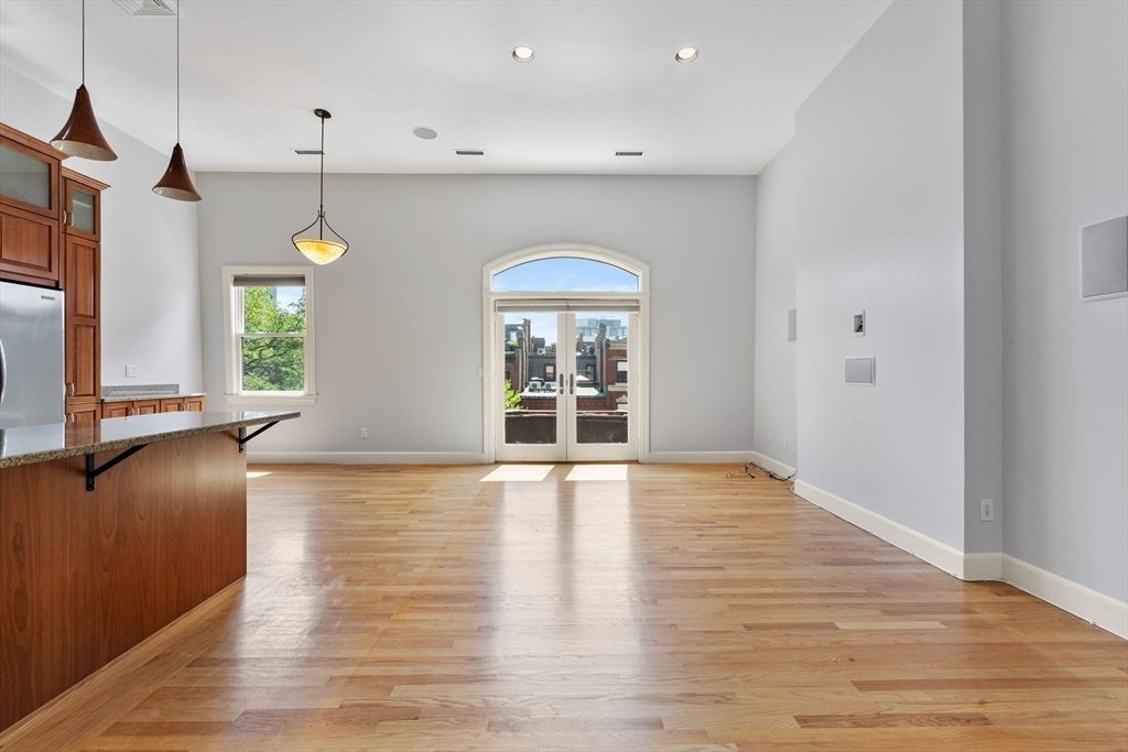 Condo in Boston, Massachusetts, United States 2 - 18577763