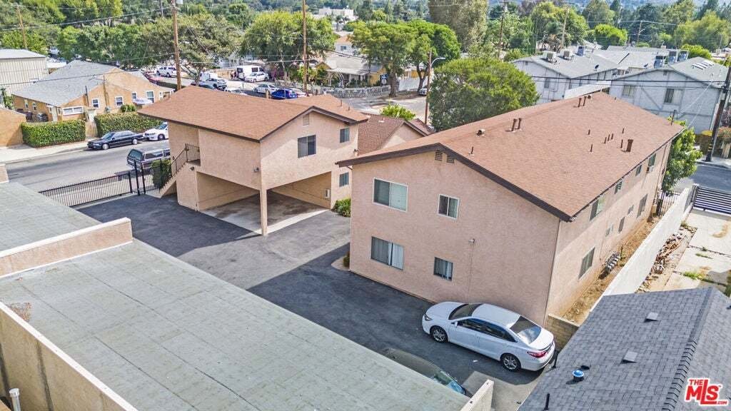 Santa Clarita, California, United States 3 - 18577064