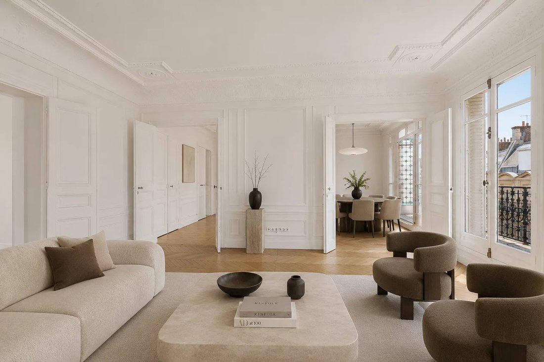 Apartment in Paris 8e Arrondissement, Paris, France 5 - 18574393