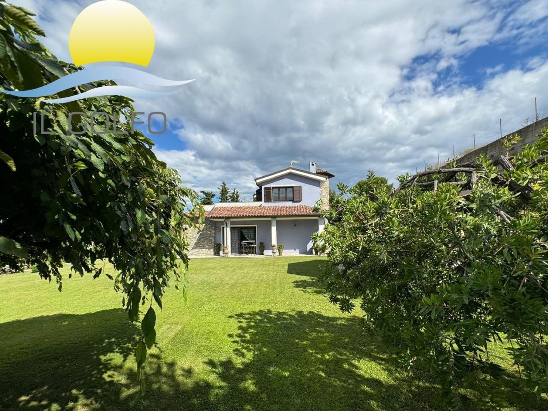 Villa in Porto Maurizio, Imperia, Liguria 3 - 18574424