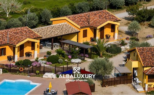Villa in Olmedo, Sardinia, Italy 1