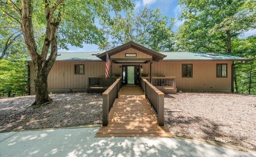 House in Smithville, Tennessee, United States 1