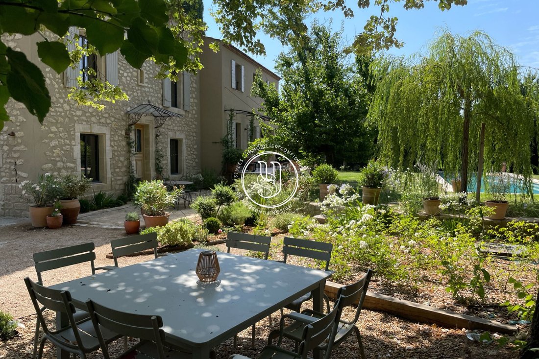 Villa in Paradou, Provence-Alpes-Côte d'Azur, France 2 - 18574697