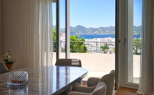 Villa a La Source, Cannes, Francia 1