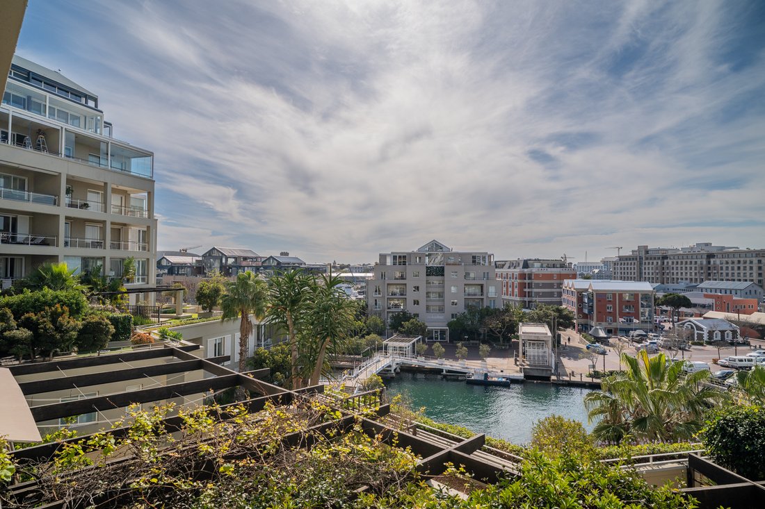 Apartment in Foreshore, Cape Town, South Africa 2 - 18575270