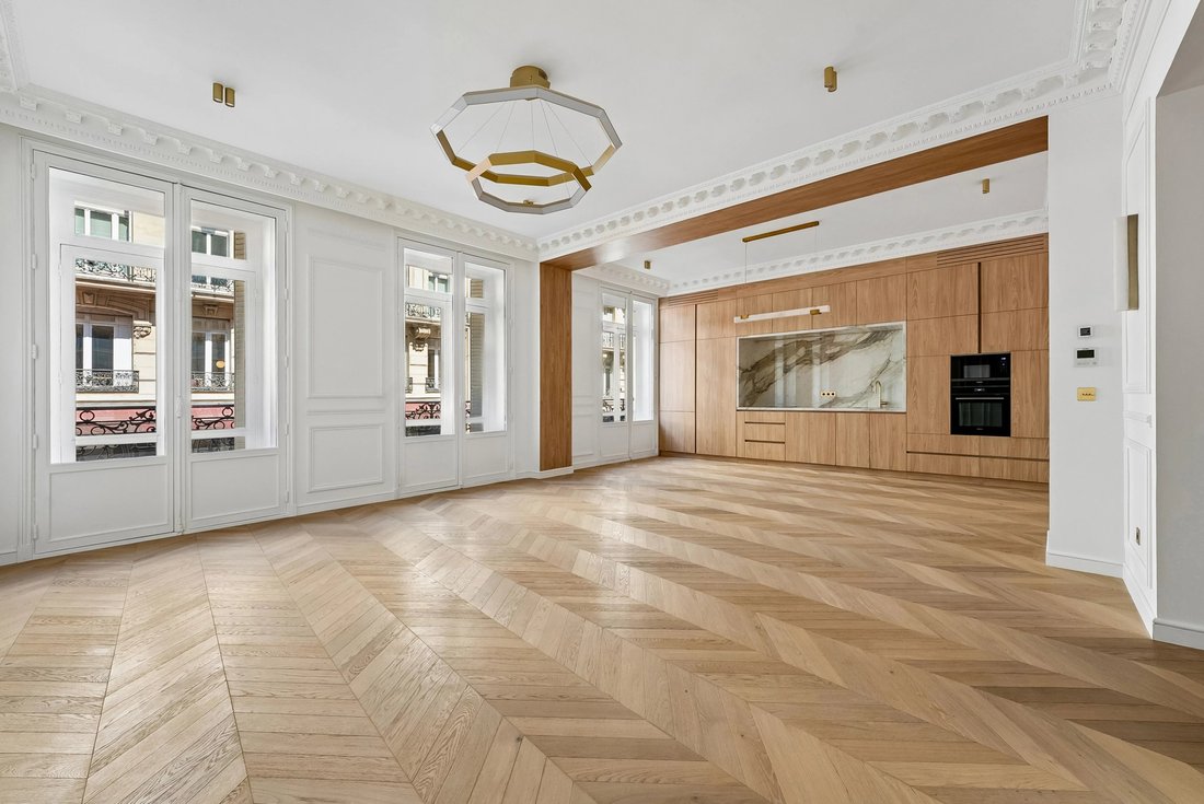 Apartment in Paris 8e Arrondissement, Paris, France 1 - 18574398