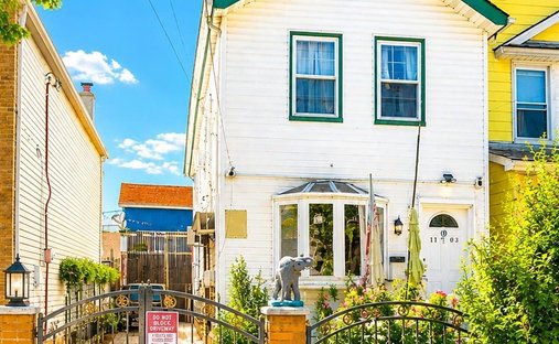 House in New York, New York, United States 1