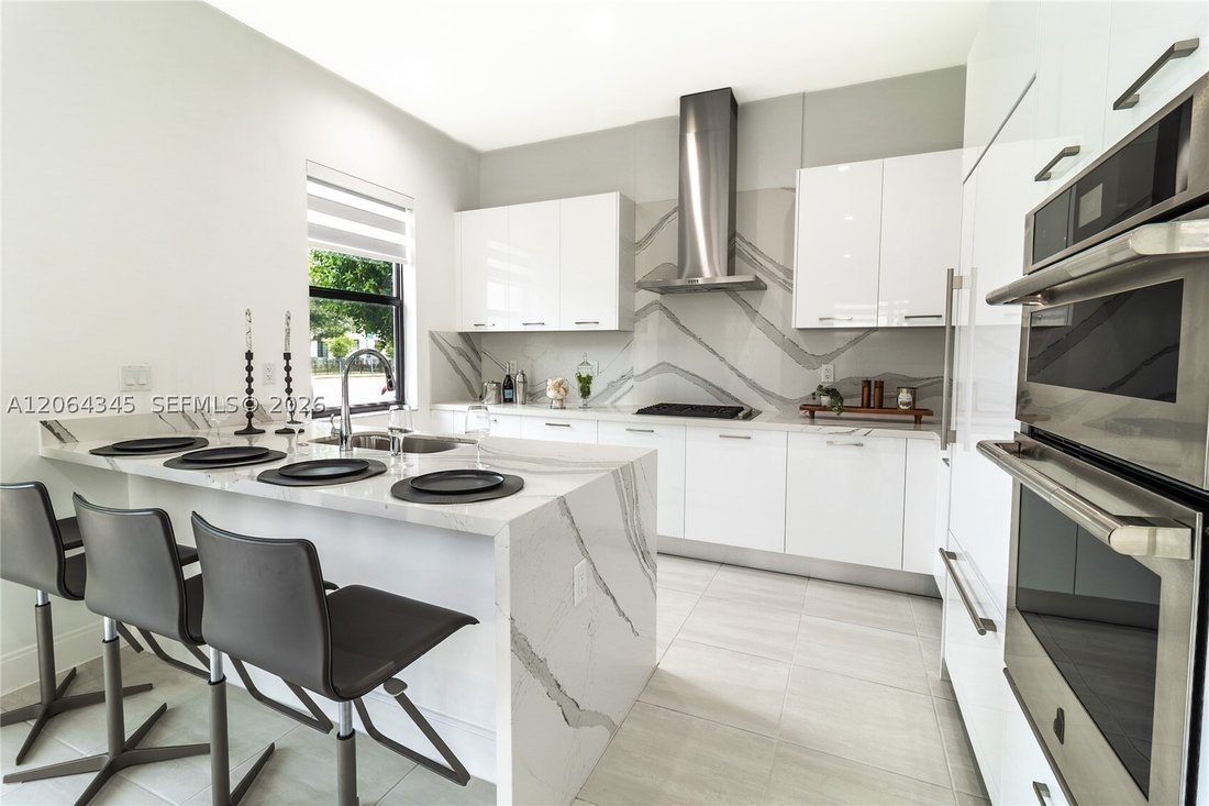 House in Miami Springs, Florida, United States 5 - 18576358