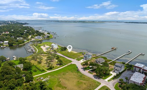 Land in Morehead City, North Carolina, United States 1