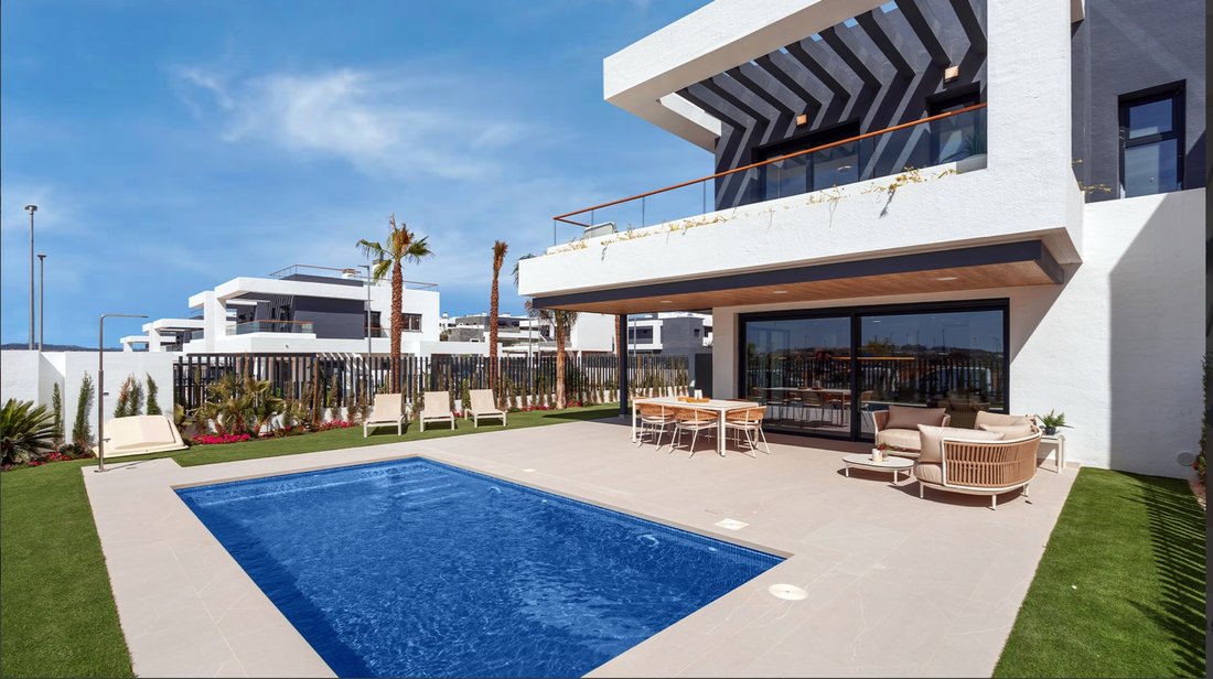 Apartment in Torrevieja, Valencian Community, Spain 4 - 18574329