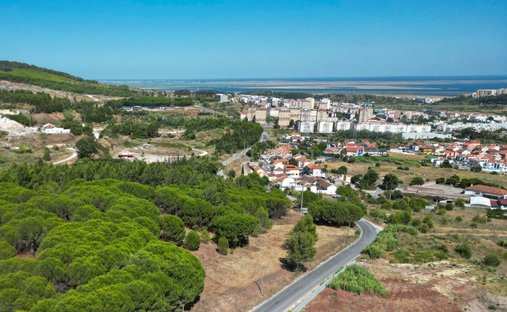 Villa in Vialonga, Lisbon, Portugal 1