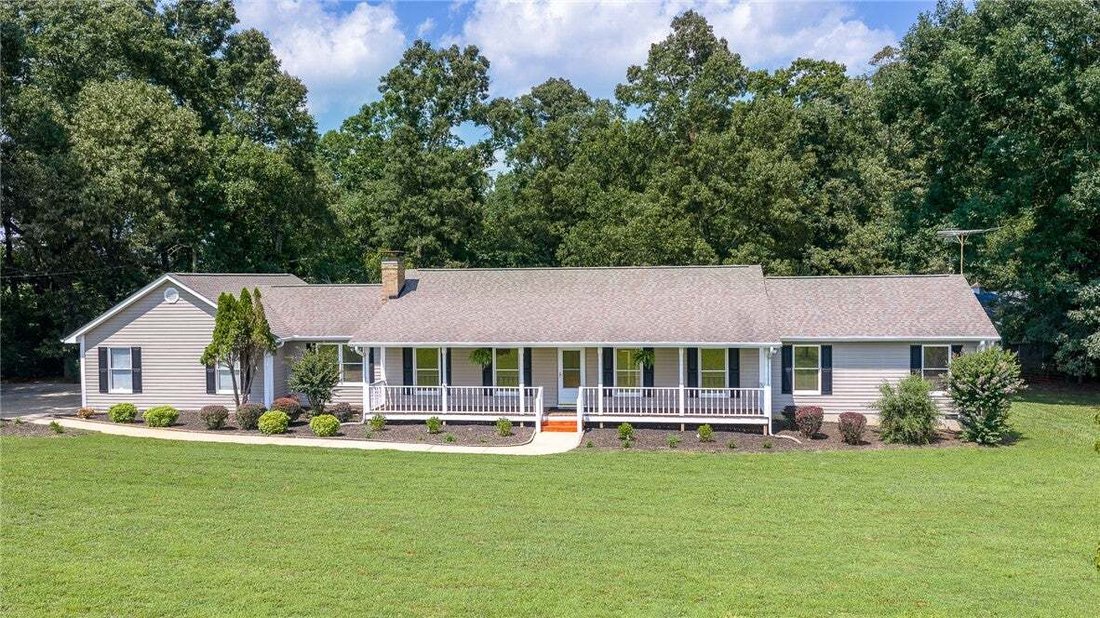 House in Westminster, South Carolina, United States 1 - 18575815