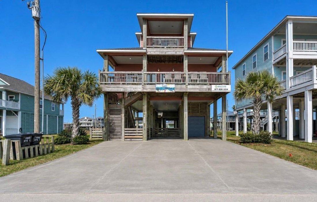 House in Bolivar Peninsula, Texas, United States 1 - 18545252