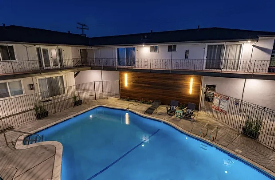 Santa Clara, California, United States 4 - 18577502