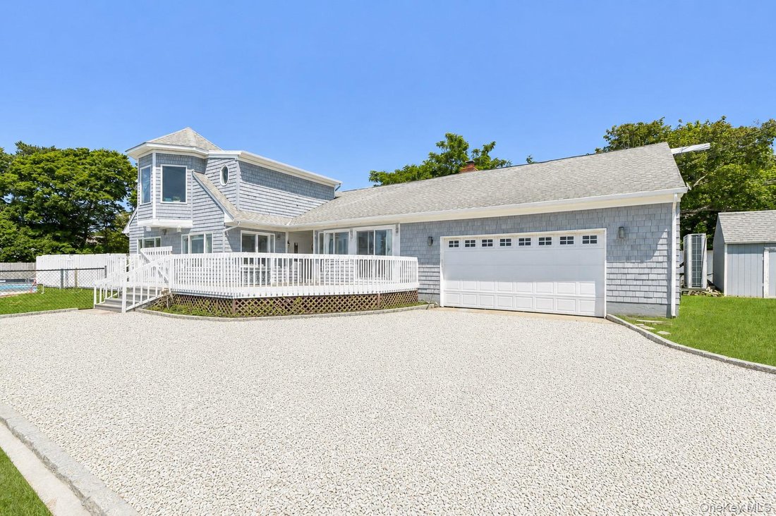 House in Center Moriches, New York, United States 3 - 18577099