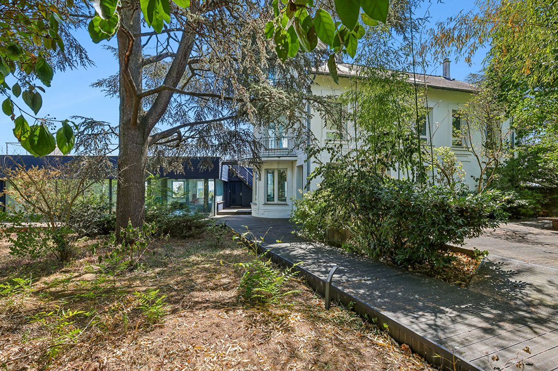 House in Plateau Ouest, Suresnes, France 2 - 18574666