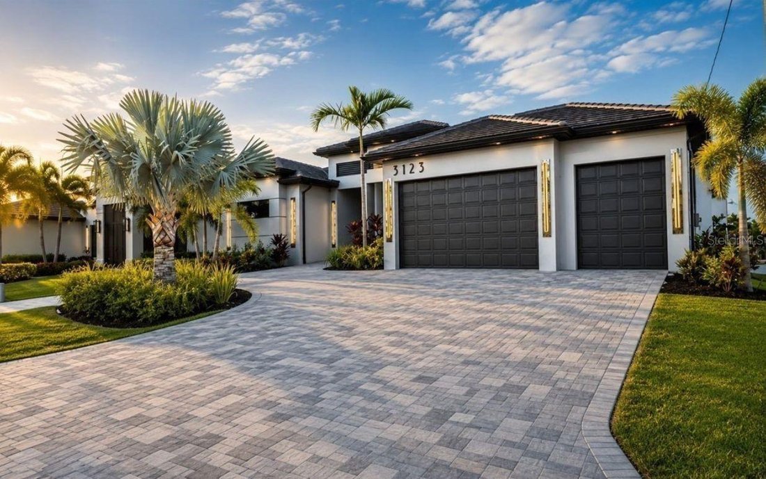 House in Cape Coral, Florida, United States 3 - 18576759