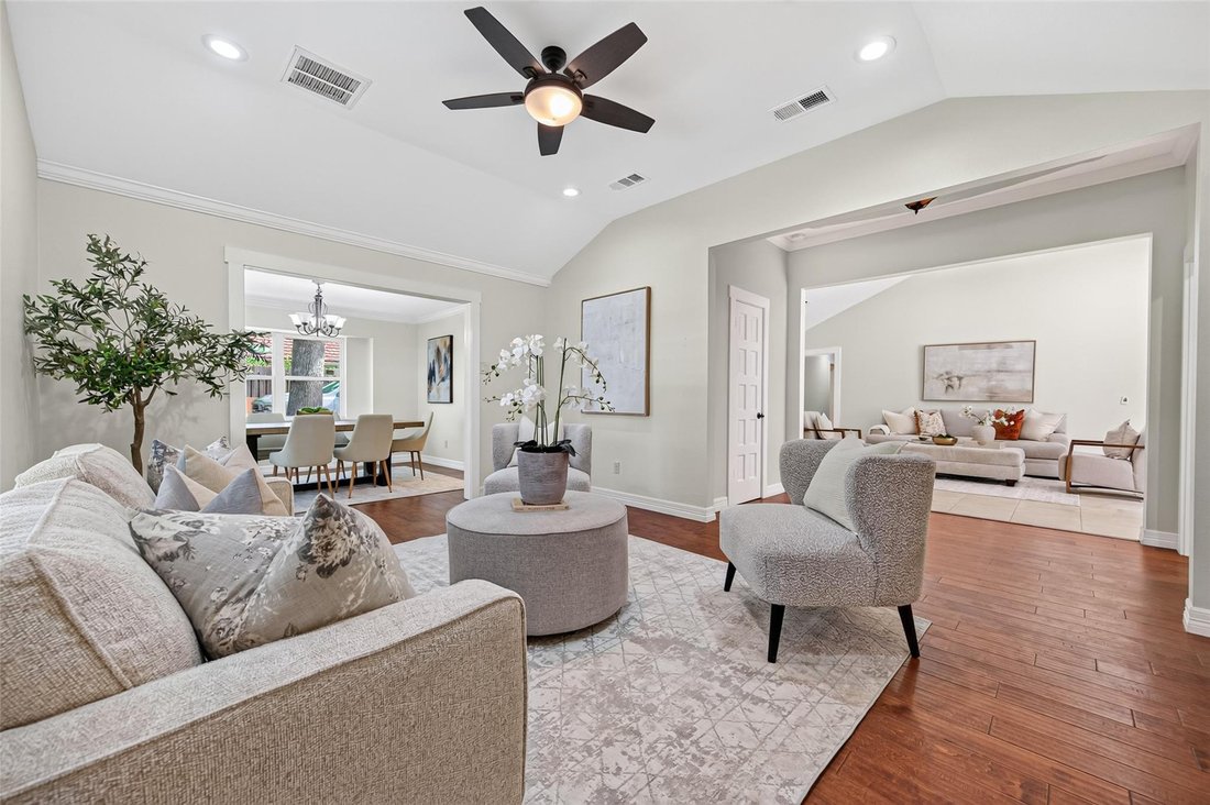 House in Houston, Texas, United States 4 - 18562974