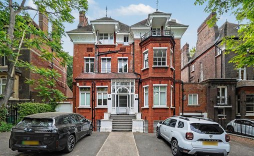 Penthouse in Belsize Park, Camden, England 1