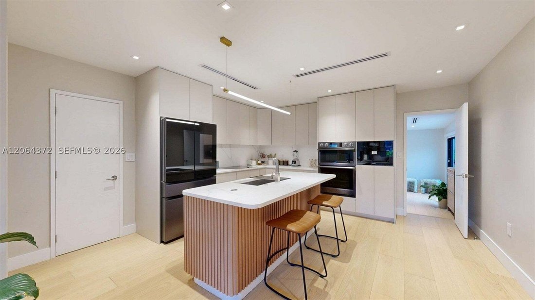 House in Miami, Florida, United States 3 - 18576922