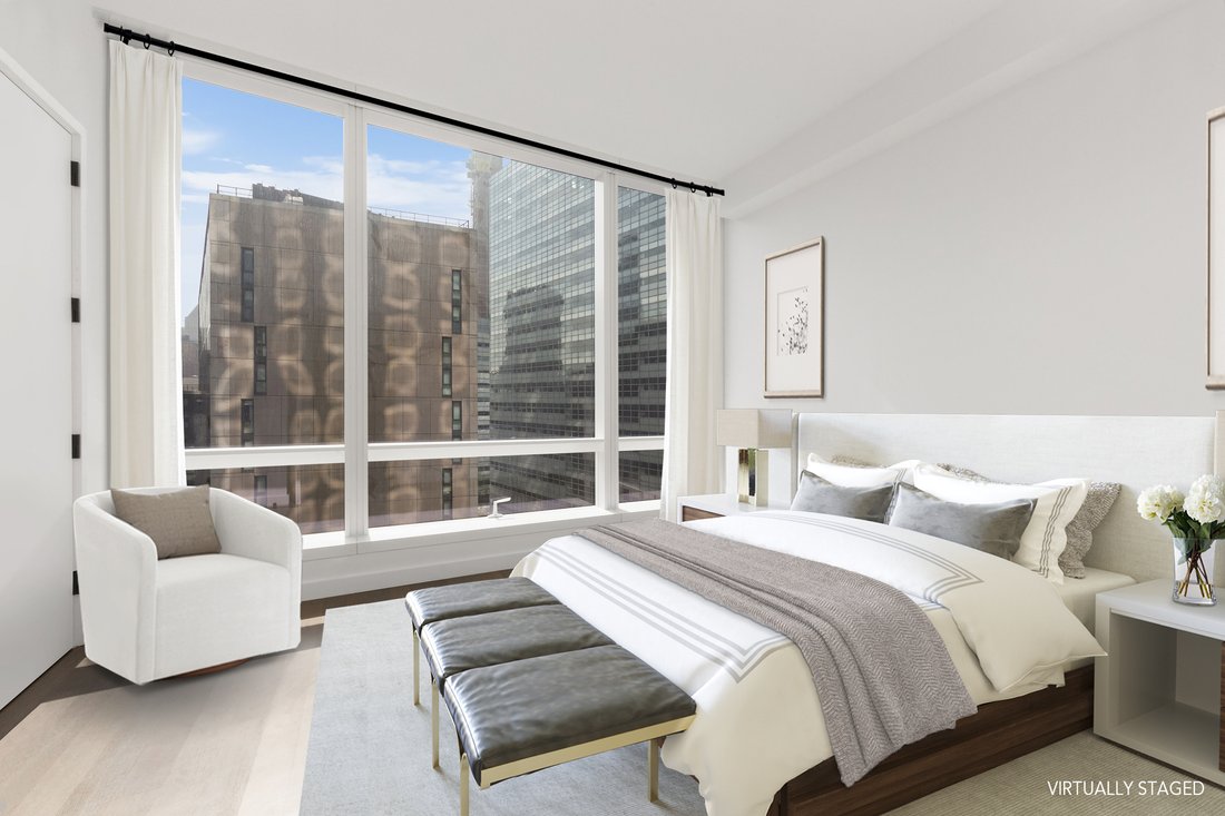 New York, New York, United States 5 - 18577762