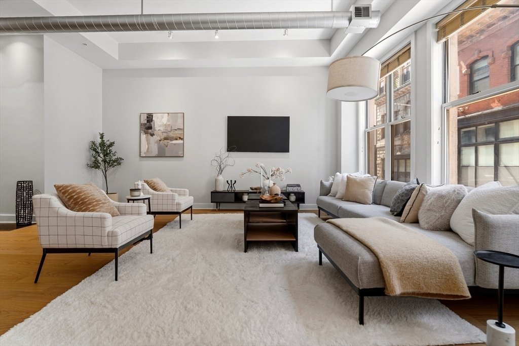 Condo in Boston, Massachusetts, United States 1 - 18574351