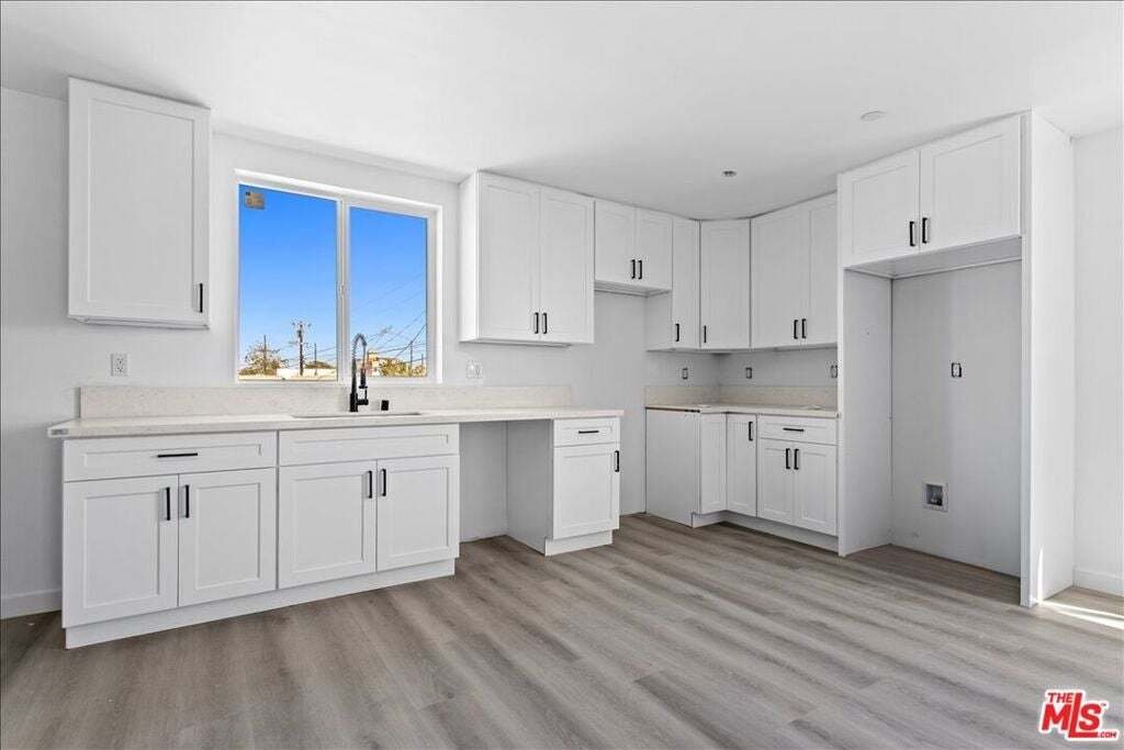 Los Angeles, California, United States 2 - 18577034