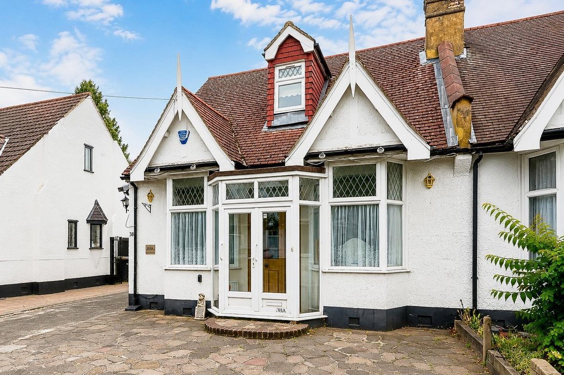 Bungalow in Goodmayes, Ilford, England 1 - 18574412