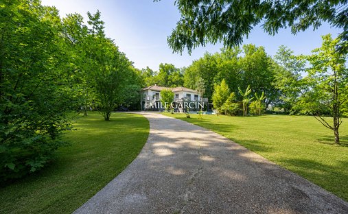 Villa in Latresne, Nouvelle-Aquitaine, France 1