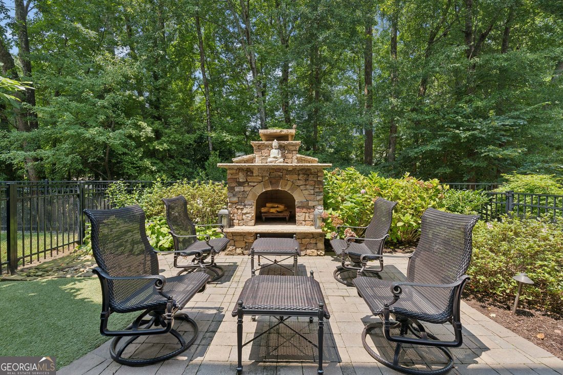 Townhouse in Alpharetta, Georgia, United States 3 - 18577431