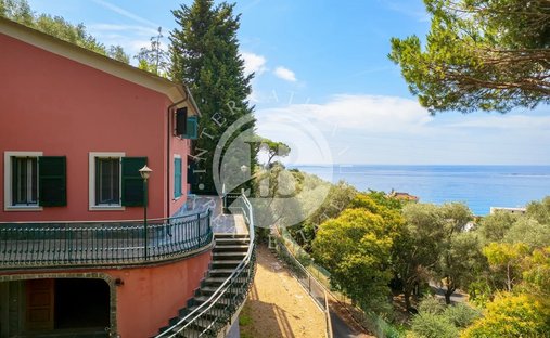 Villa in Lavagna, Liguria, Italy 1