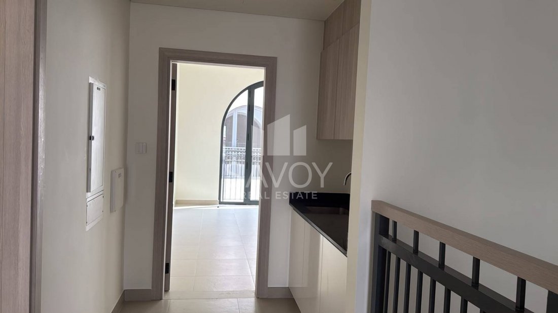 Villa in Al Shamkhah, Abu Dhabi Emirate, United Arab Emirates 5 - 18545557