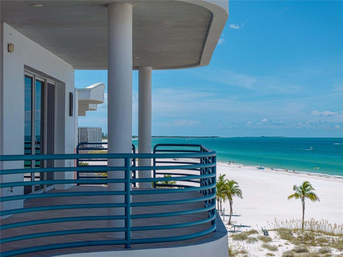Condo in St. Pete Beach, Florida, United States 5 - 18576774