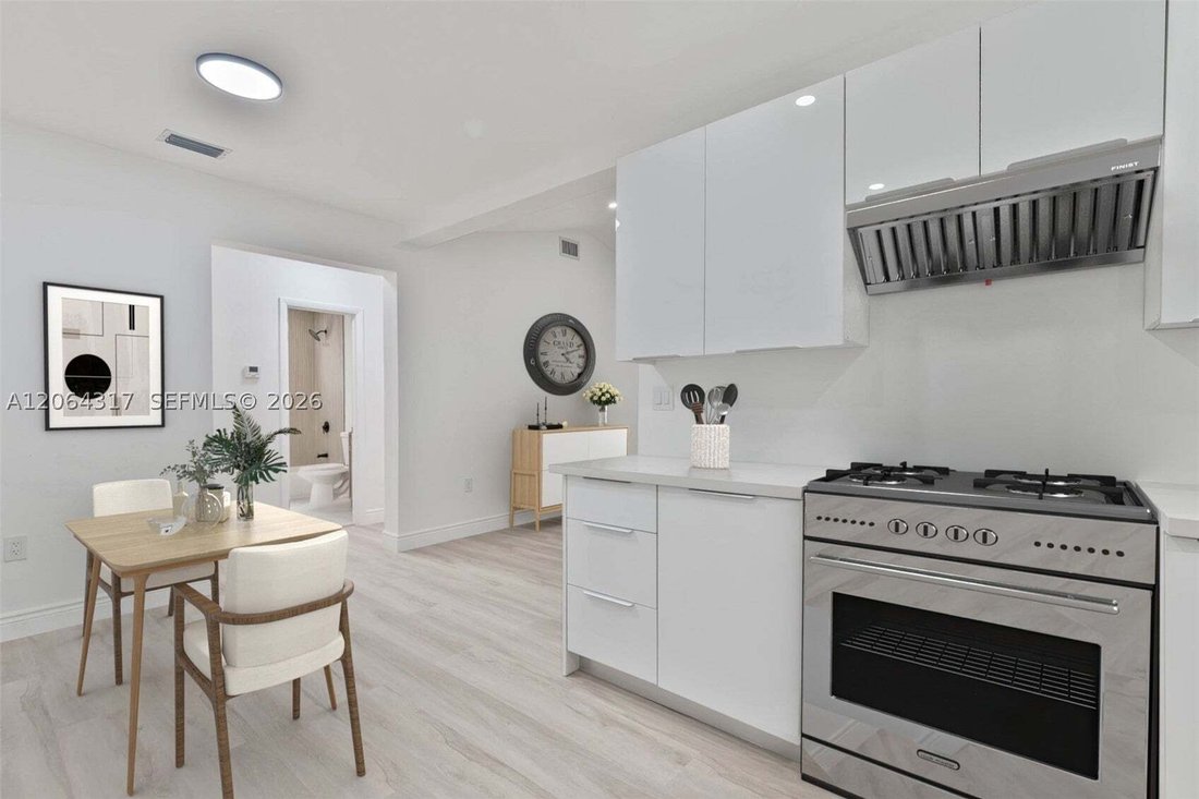 House in Miami, Florida, United States 5 - 18576930
