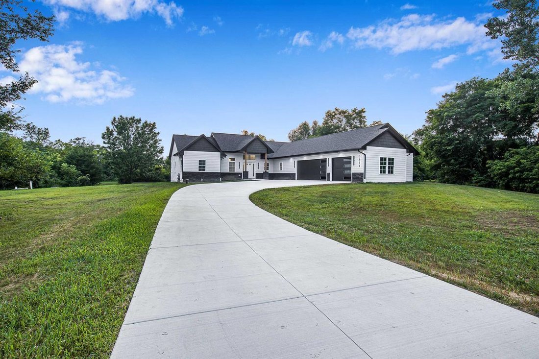House in Janesville, Wisconsin, United States 1 - 18576199