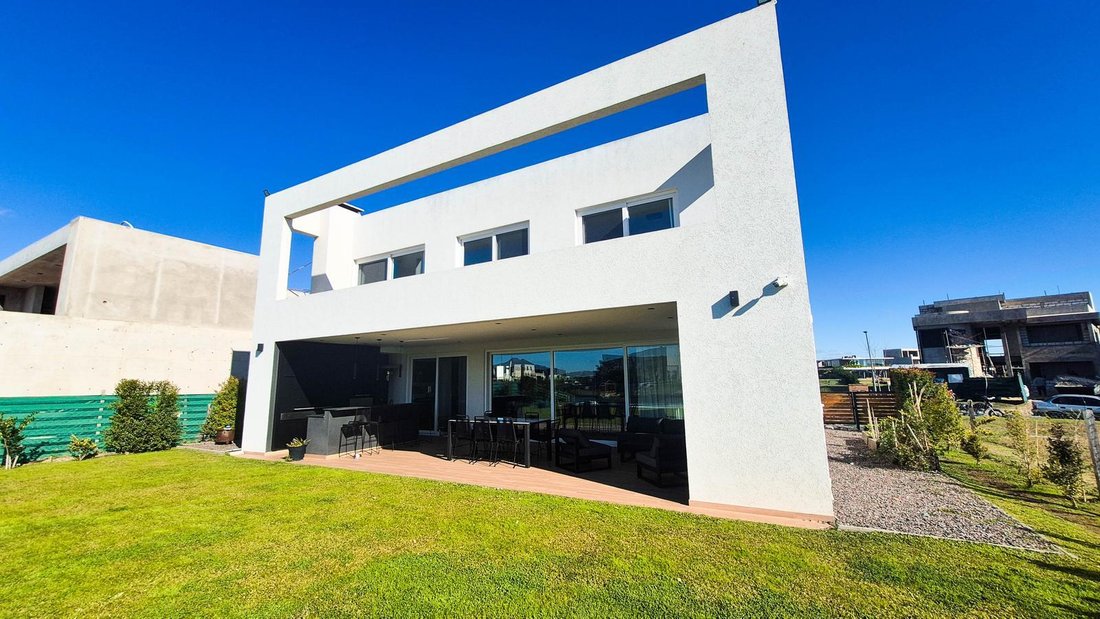 House in Belén de Escobar, Buenos Aires Province, Argentina 5 - 18575460