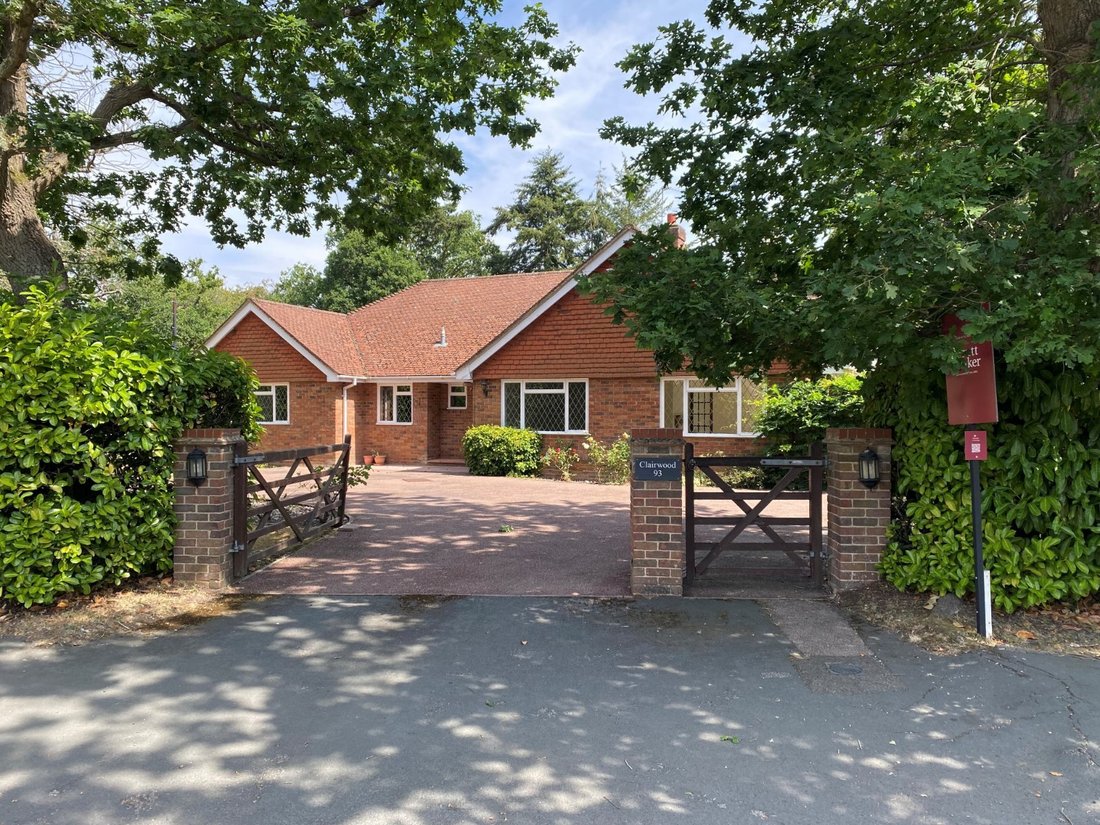 Bungalow in Tatling End, Gerrards Cross, England 1 - 16720282