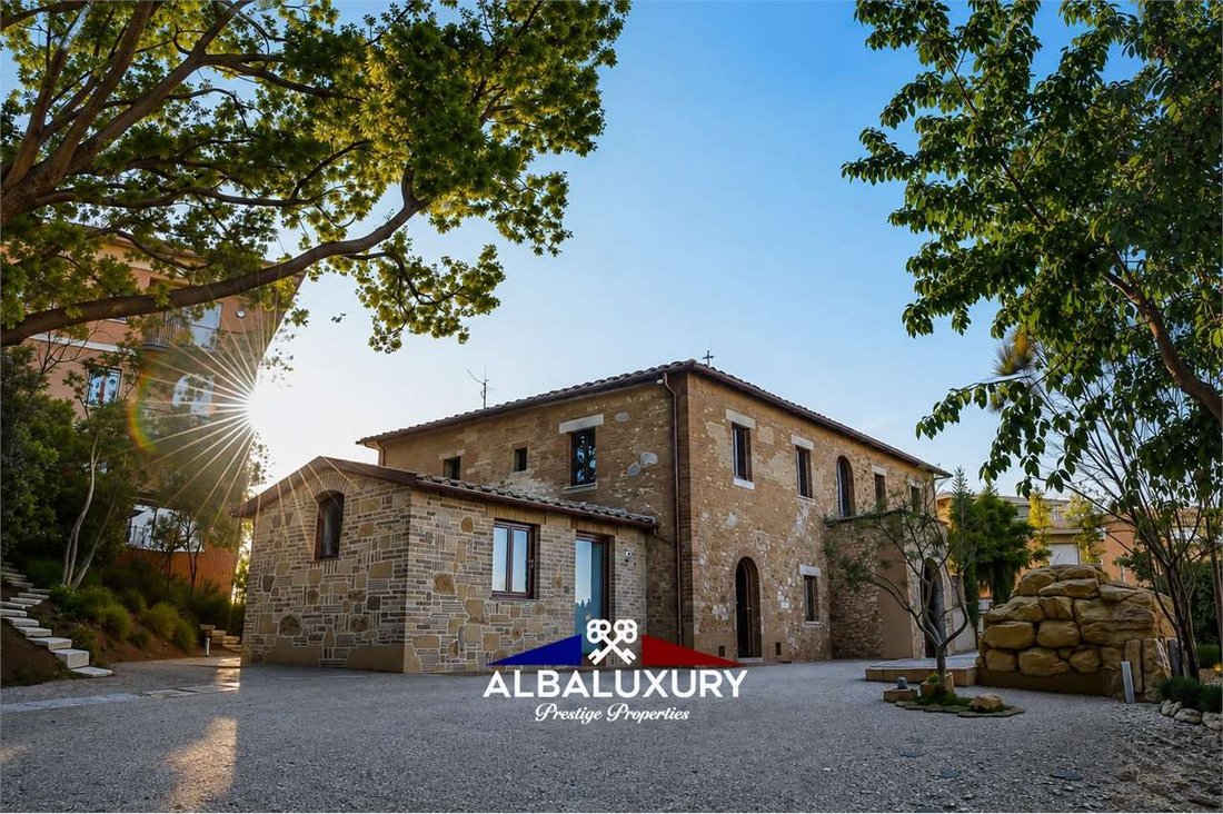 Villa in Chianciano Terme, Tuscany, Italy 1 - 16726253