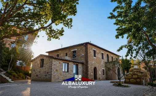 Villa in Chianciano Terme, Tuscany, Italy 1