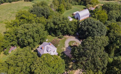 Farm Ranch in Snow Camp, North Carolina, United States 1
