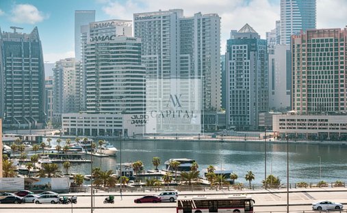 Apartment in Business Bay, Dubai, United Arab Emirates 1