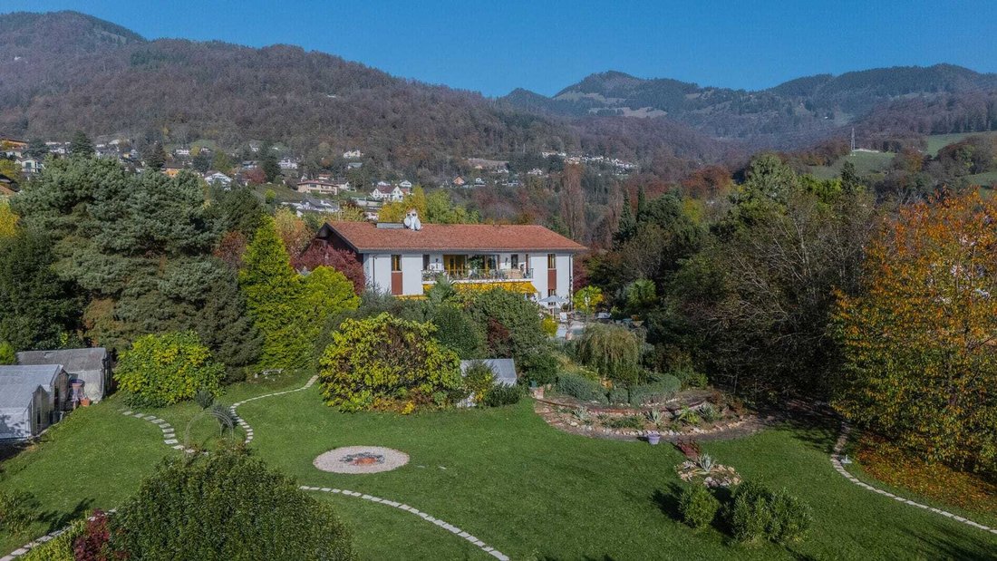 Estate in Blonay - Saint-Légier, Vaud, Switzerland 4 - 18575890