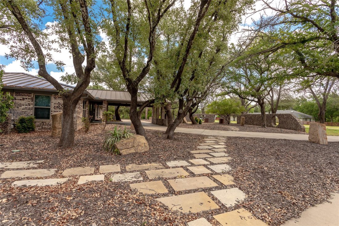 House in Weatherford, Texas, United States 1 - 18577300
